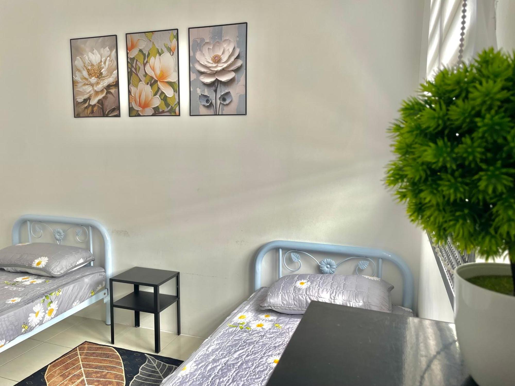 Hanan Homestay Klebang Ipoh With A View Of Mount Korbu, For Musl!M Only!! Exterior foto